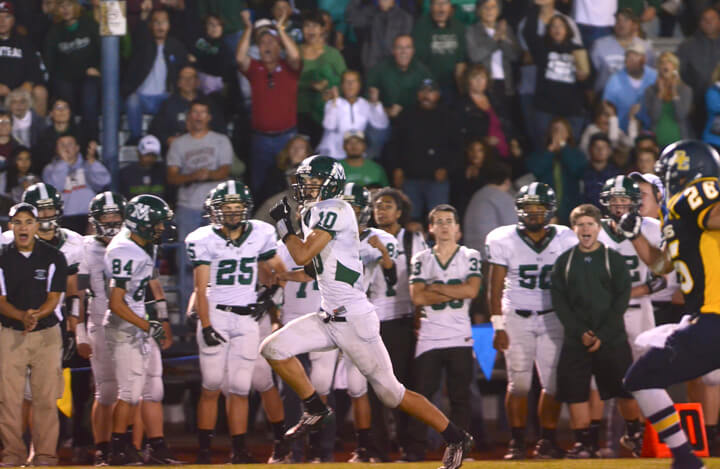 Walser on his way to one of his three TDs against B-E.